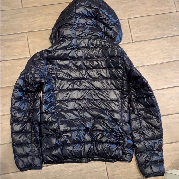 Uniqlo packable puffer jacket - Picture 4 of 4